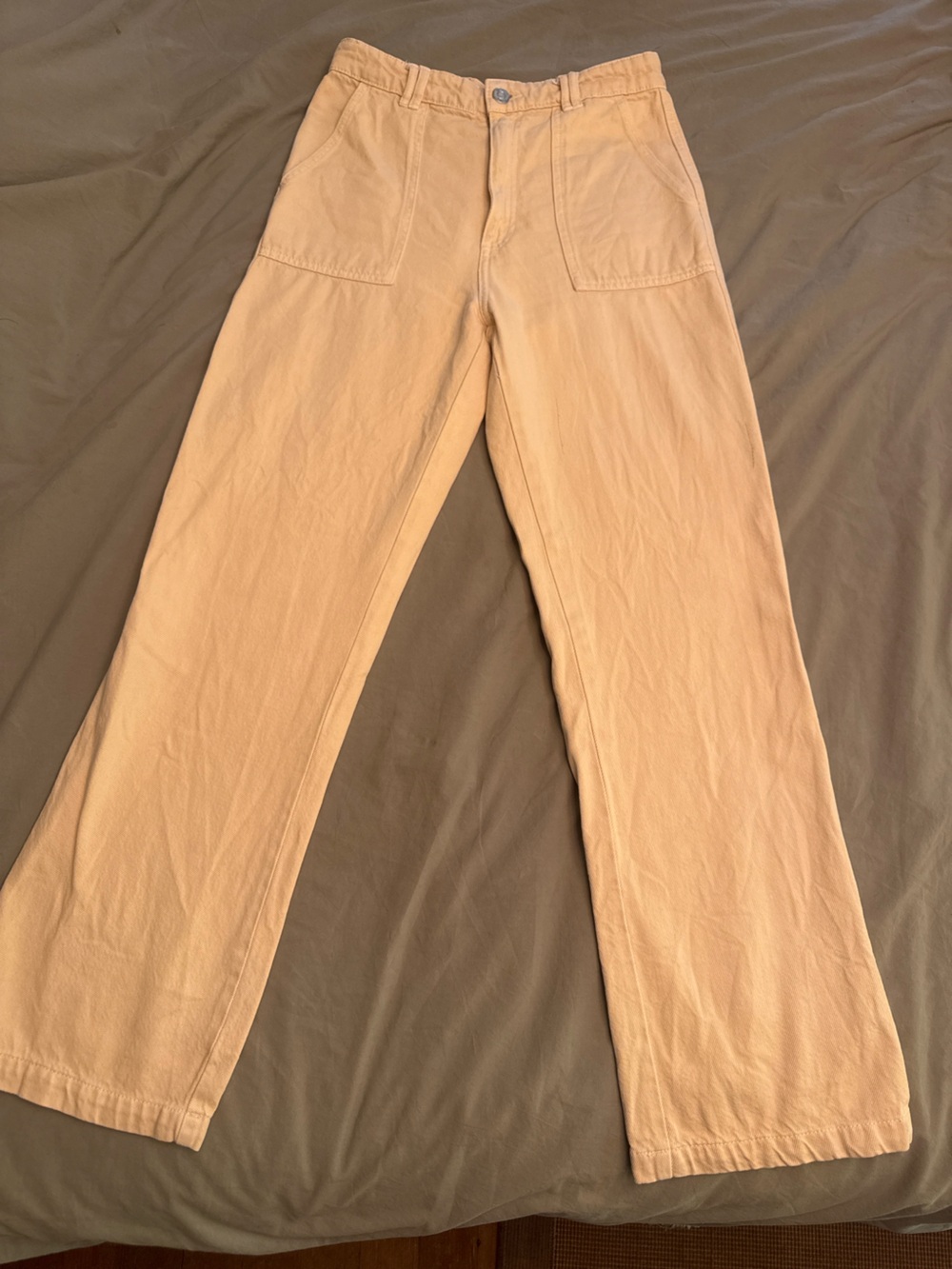 Zara Women’s Chinos in Light Beige